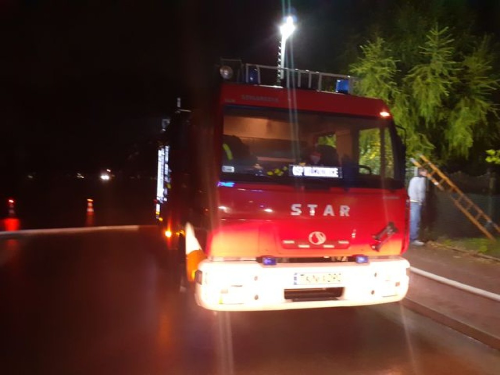Pożar domu w Radoszycach. Sześć osób straciło dach nad głową! [zdjęcia]