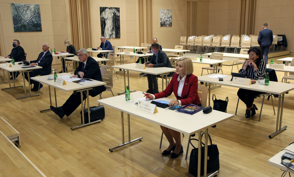 Na Sejmiku Województwa: o stabilnych finansach, walce z pandemią i zakończonych konsultacjach strategii rozwoju