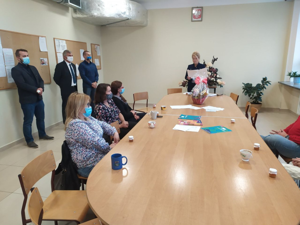 Dzień Nauczyciela w czasie pandemii. Jak przebiegał w szkołach średnich? [zdjęcia]