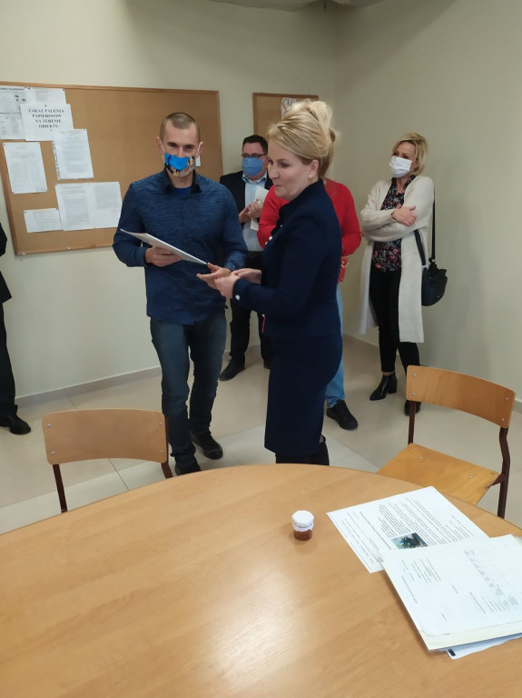 Dzień Nauczyciela w czasie pandemii. Jak przebiegał w szkołach średnich? [zdjęcia]
