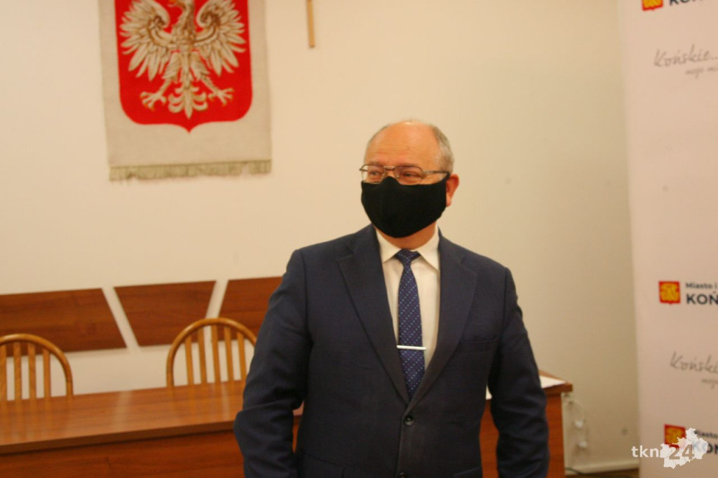 Gmina Końskie uroczyście uhonorowała wyróżnionych nauczycieli [wideo, zdjęcia]
