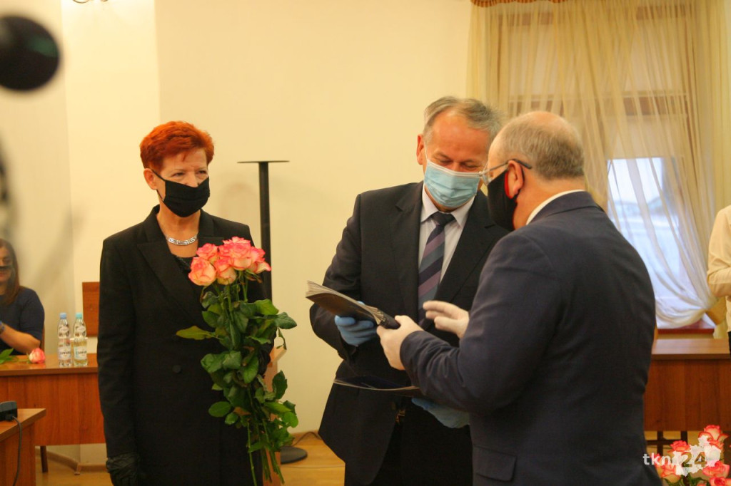 Gmina Końskie uroczyście uhonorowała wyróżnionych nauczycieli [wideo, zdjęcia]
