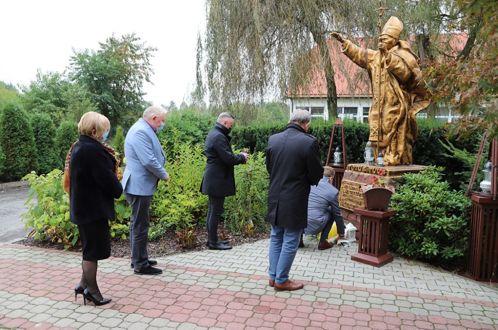 Powiat uczcił rocznicę wyboru Karola Wojtyły na papieża [zdjęcia]