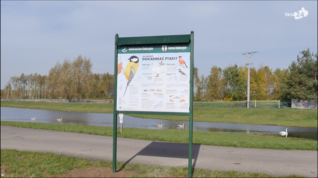 Tablice z infografikami umieszczono nad zalewem Antoniów [wideo, zdjęcia]