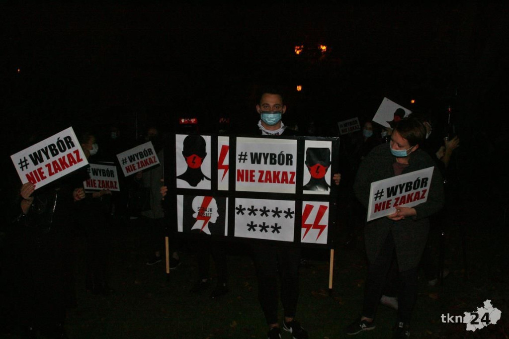 WIDEO: Spacer przeciw wyrokowi TK w Końskich