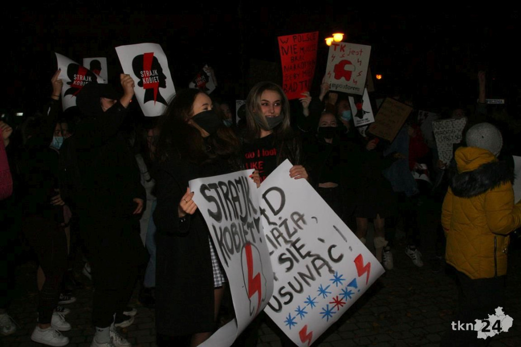 WIDEO: Spacer przeciw wyrokowi TK w Końskich