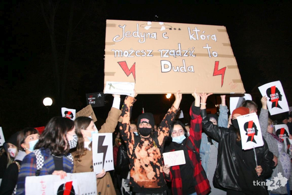 WIDEO: Spacer przeciw wyrokowi TK w Końskich