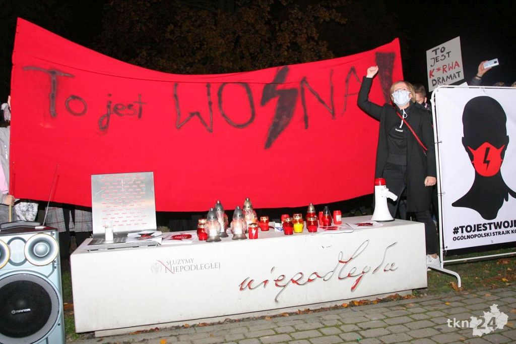 WIDEO: Spacer przeciw wyrokowi TK w Końskich