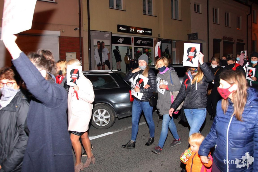 WIDEO: Spacer przeciw wyrokowi TK w Końskich