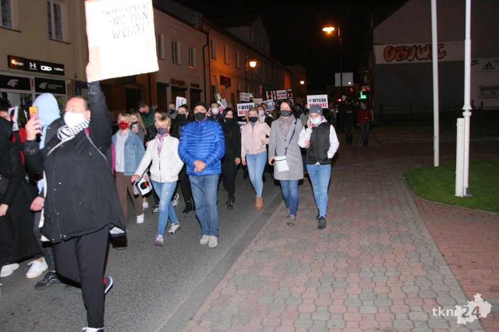 WIDEO: Spacer przeciw wyrokowi TK w Końskich