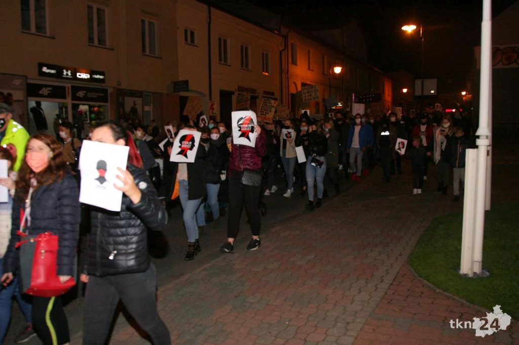 WIDEO: Spacer przeciw wyrokowi TK w Końskich
