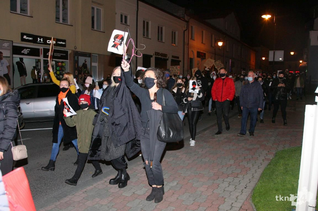 WIDEO: Spacer przeciw wyrokowi TK w Końskich