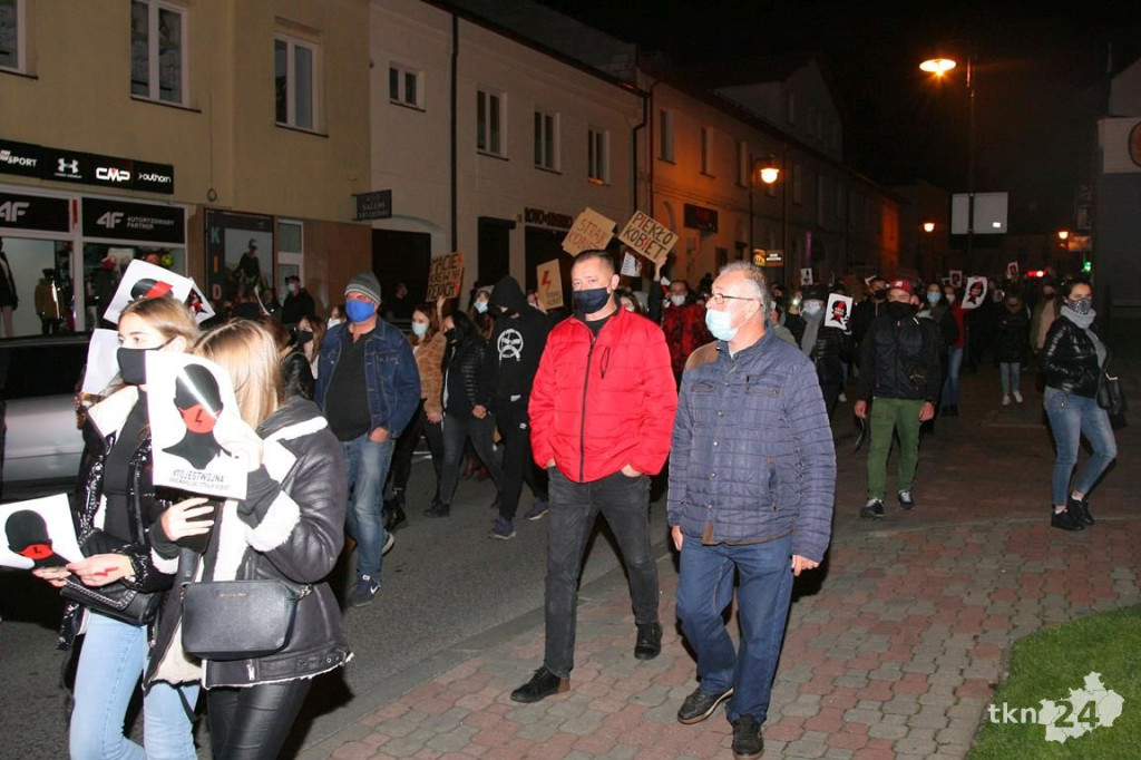 WIDEO: Spacer przeciw wyrokowi TK w Końskich