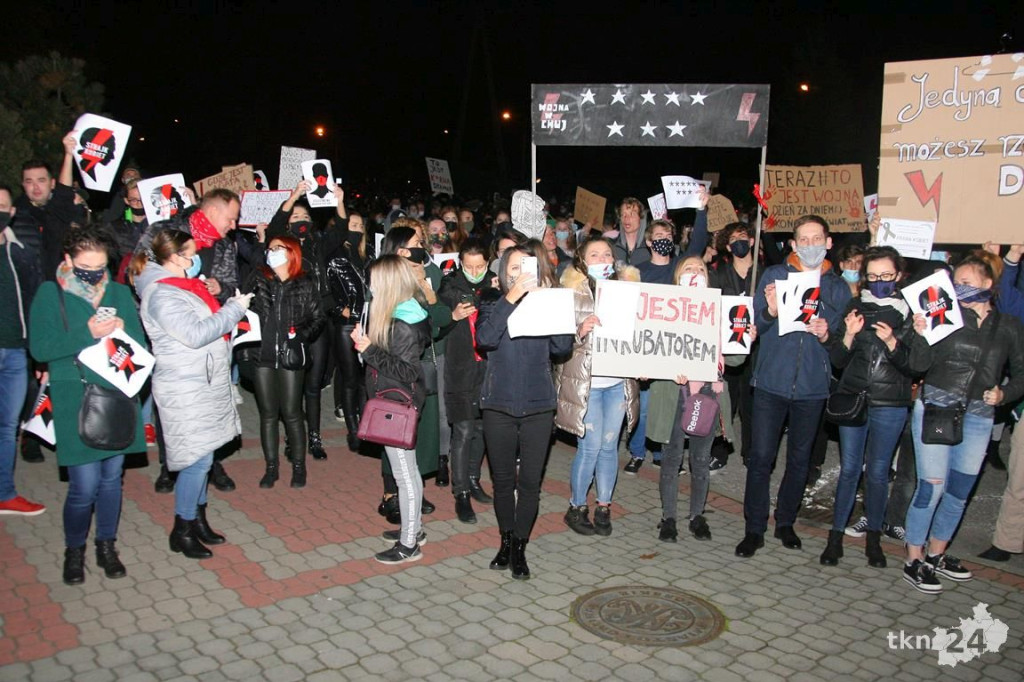 WIDEO: Spacer przeciw wyrokowi TK w Końskich