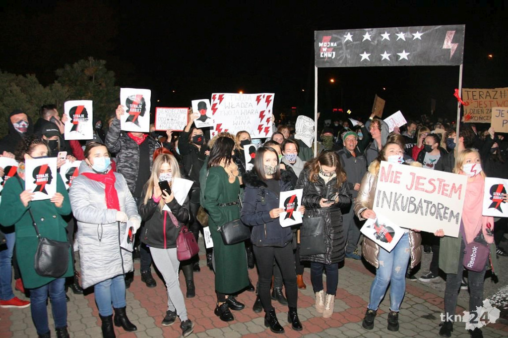 WIDEO: Spacer przeciw wyrokowi TK w Końskich