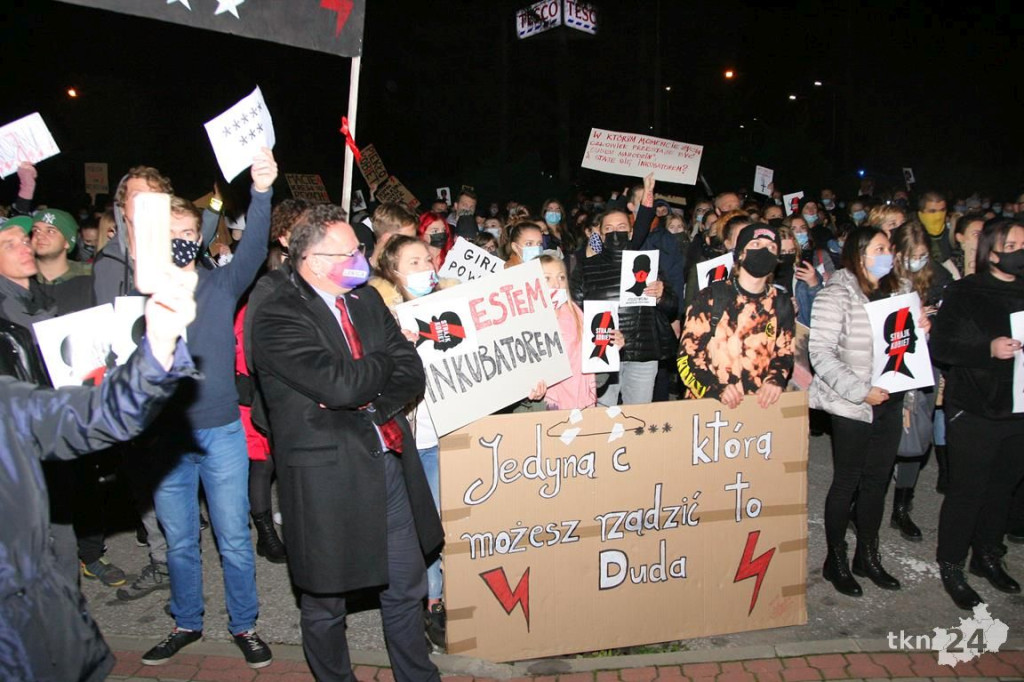 WIDEO: Spacer przeciw wyrokowi TK w Końskich