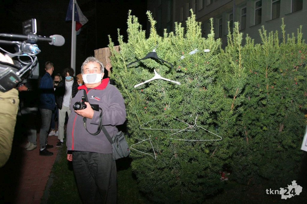 WIDEO: Spacer przeciw wyrokowi TK w Końskich