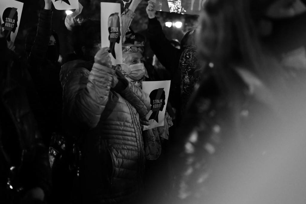 Mnóstwo ludzi na ulicach przeciw wyrokowi Trybunału [fotorelacja, zapis LIVE]
