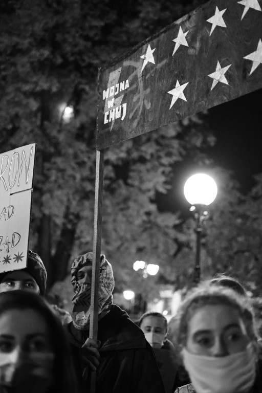 Mnóstwo ludzi na ulicach przeciw wyrokowi Trybunału [fotorelacja, zapis LIVE]