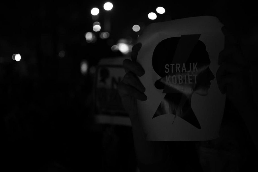 Mnóstwo ludzi na ulicach przeciw wyrokowi Trybunału [fotorelacja, zapis LIVE]