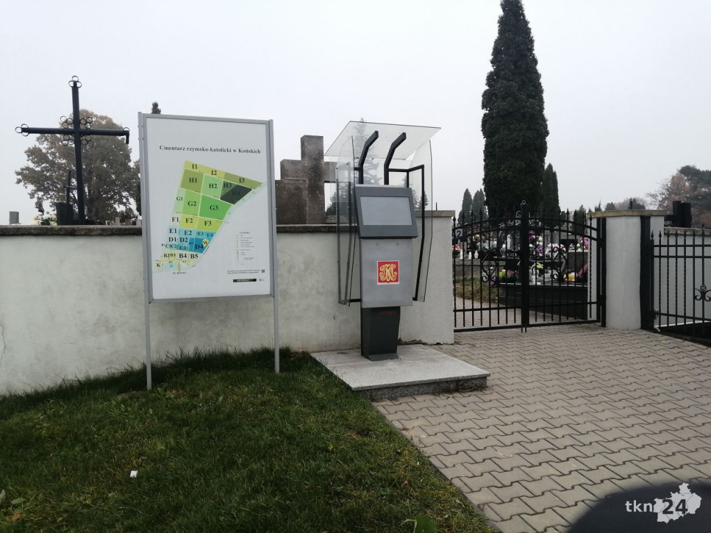 Cmentarze puste, linie autobusowe odwołane. Krajobraz po decyzji Morawieckiego [zdjęcia]