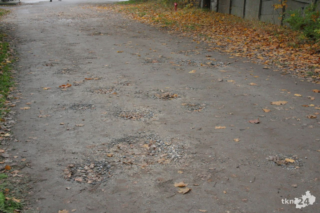Gmina Ruda Maleniecka wyremontuje drogę do oczyszczalni ścieków [wideo, zdjęcia]