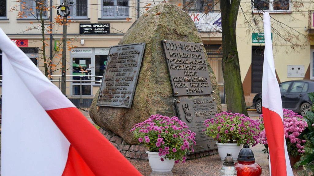 Radoszyczanie uczcili 102. rocznicę odzyskania niepodległości [wideo, zdjęcia]