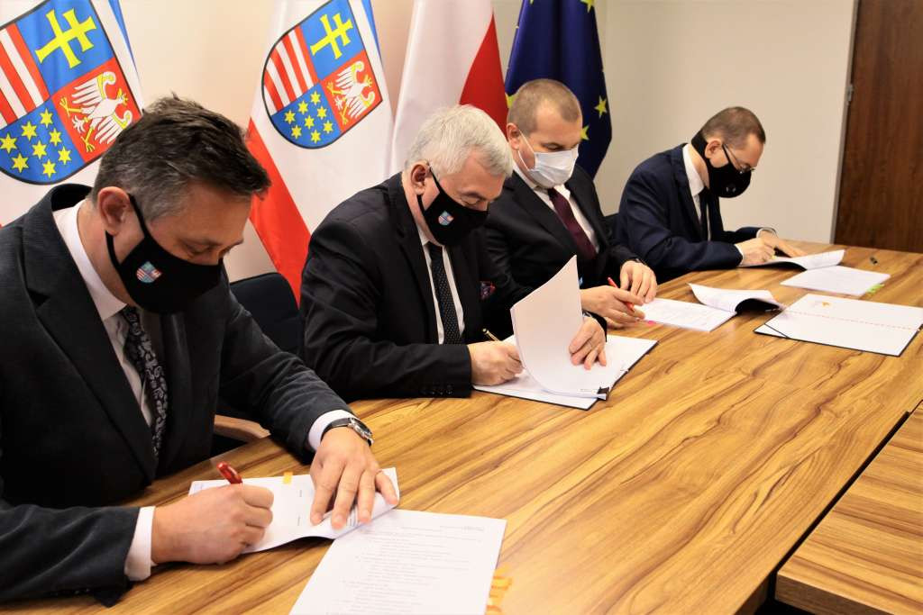POLREGIO nadal będzie wozić pasażerów ze świętokrzyskiego [zdjęcia]