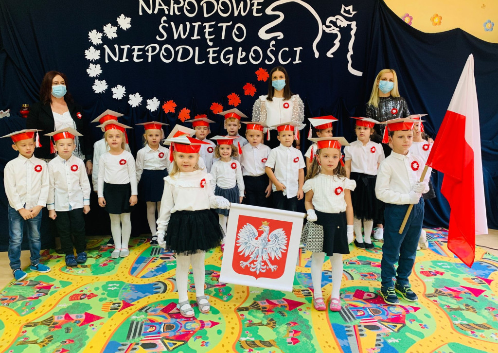 Ogólnopolska akcja `Niepodległa do Hymnu` w koneckich przedszkolach [wideo, zdjęcia]