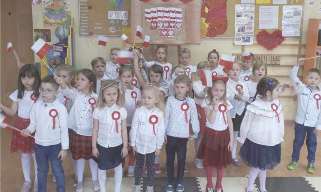 Ogólnopolska akcja `Niepodległa do Hymnu` w koneckich przedszkolach [wideo, zdjęcia]