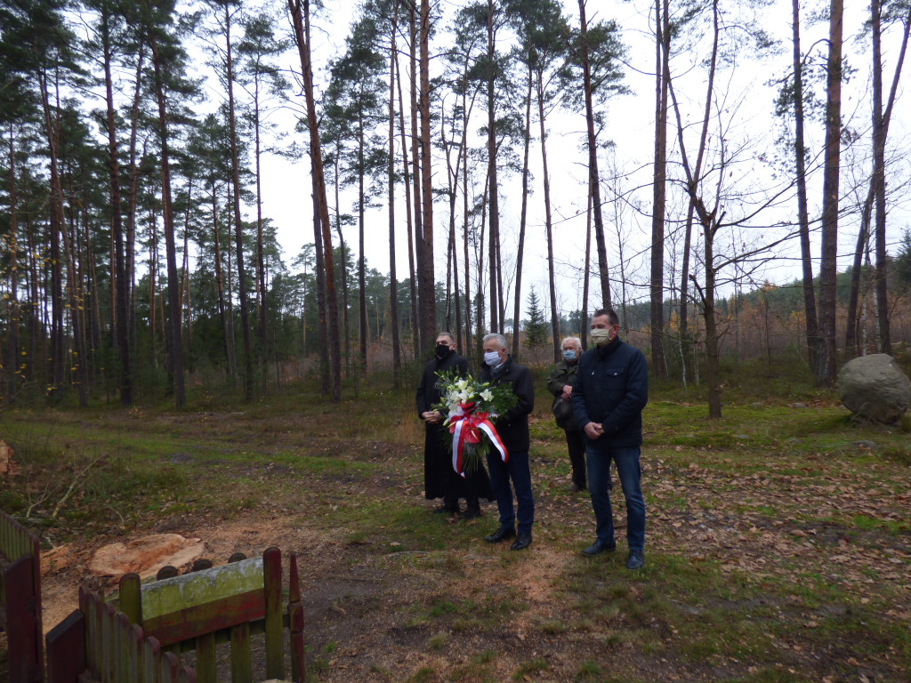Ruda Maleniecka także pamiętała o bohaterach walki o Niepodległość [zdjęcia]