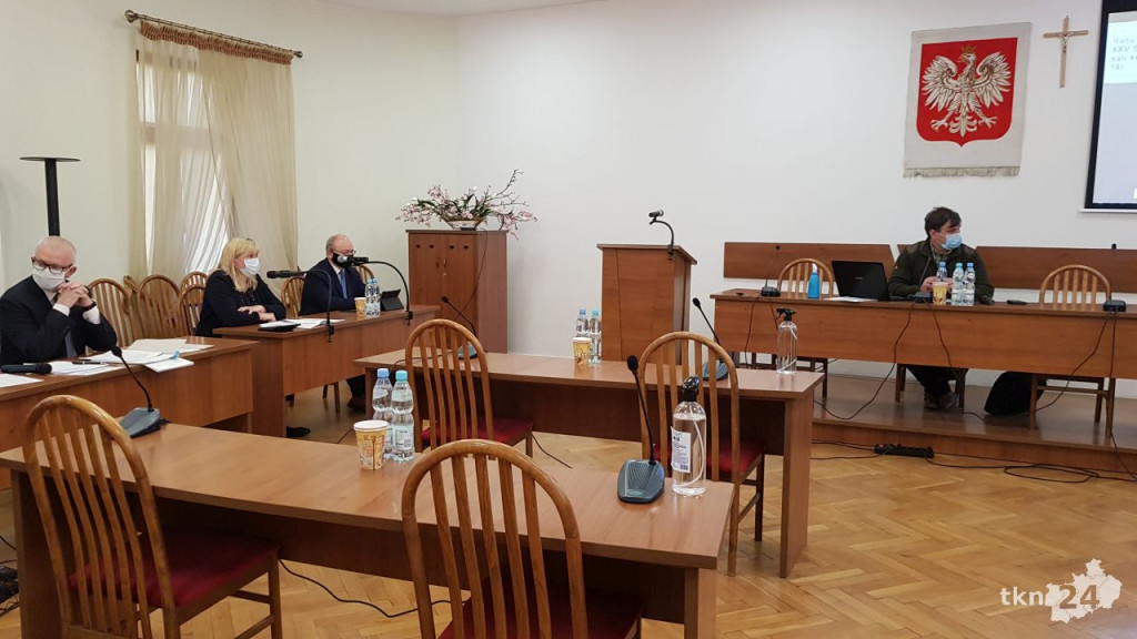 Sesja Rady Miejskiej: Obszerna debata nad stanem oświaty w gminie Końskie  [wideo, zdjęcia]