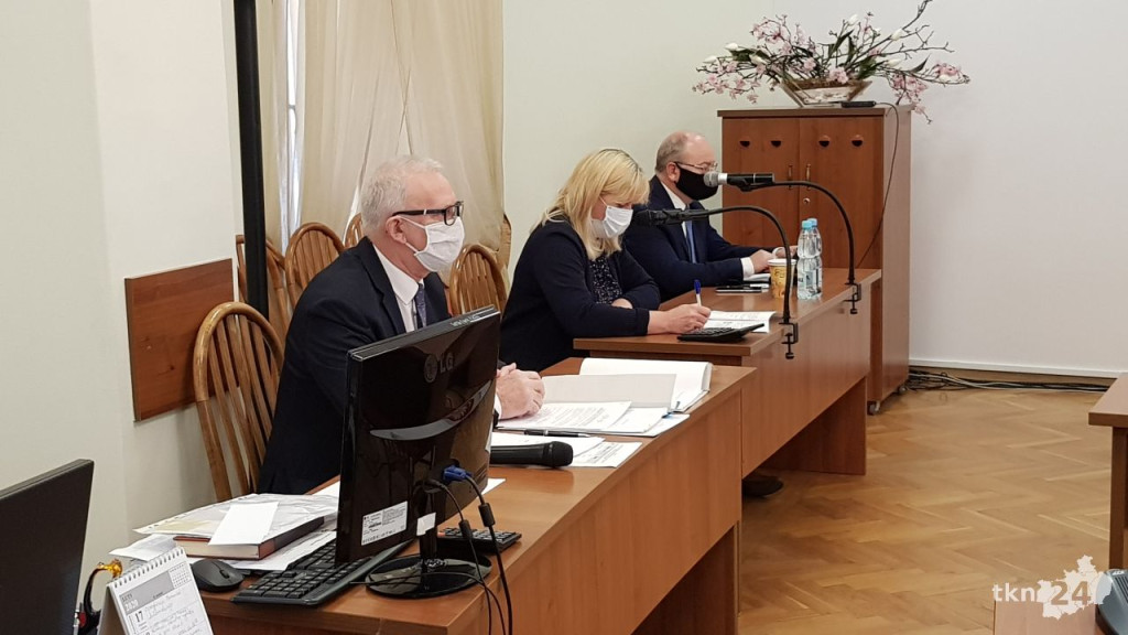 Sesja Rady Miejskiej: Obszerna debata nad stanem oświaty w gminie Końskie  [wideo, zdjęcia]