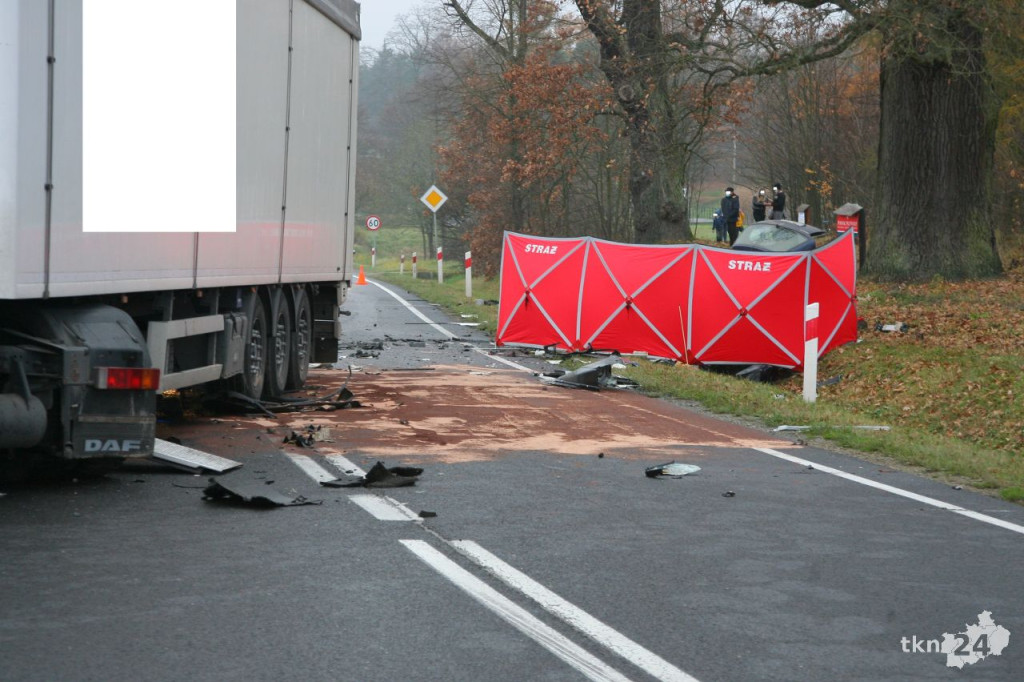 Śmiertelny wypadek w Pile koło Końskich! Nie żyje 19-latek [wideo, zdjęcia]