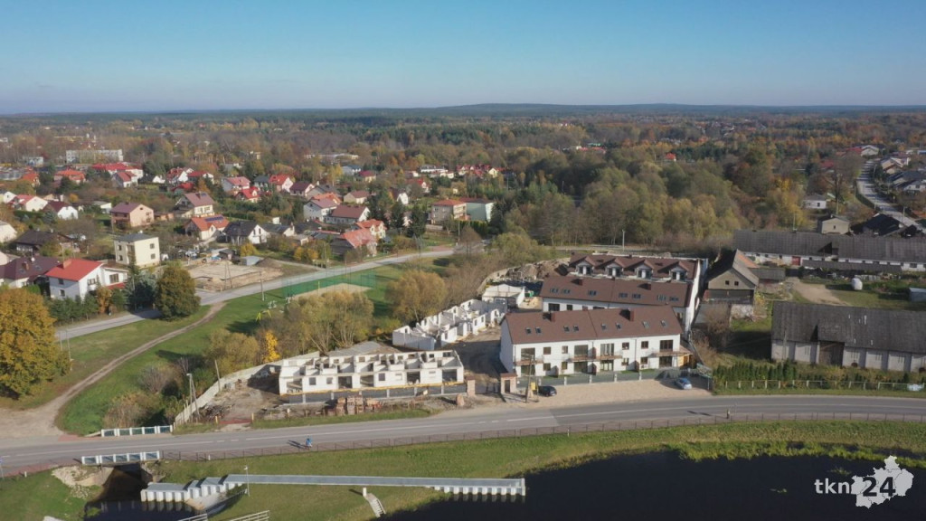 Osiedle `Dwa Kamienie` w Końskich. Pierwsi mieszkańcy już się wprowadzają [wideo, zdjęcia]