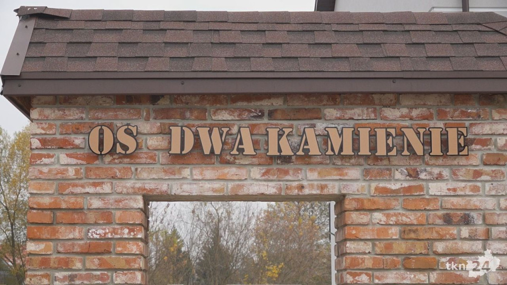 Osiedle `Dwa Kamienie` w Końskich. Pierwsi mieszkańcy już się wprowadzają [wideo, zdjęcia]