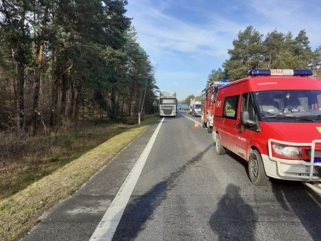 Karambol na DK74! Zderzyło się 7 pojazdów. Są ranni! [zdjęcia] AKTUALIZACJA
