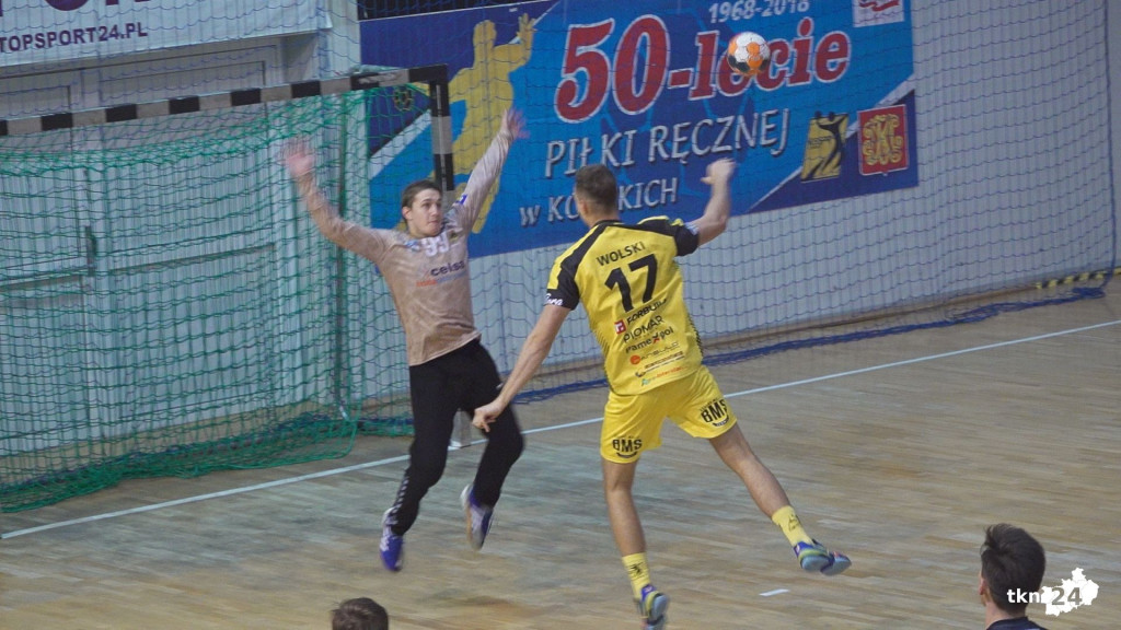 KSSPR przegrywa kolejne derby. Tym razem z KSZO [wideo, zdjęcia]