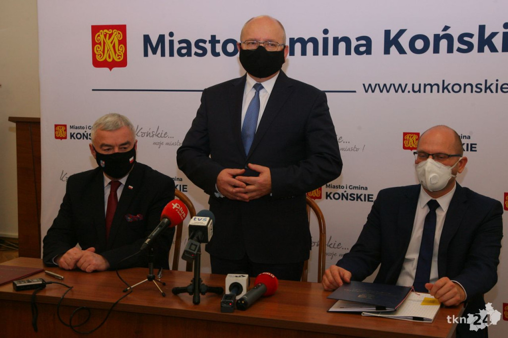20 milionów dla gminy Końskie. Umowa z Urzędem Marszałkowskim podpisana! [wideo, zdjęcia]