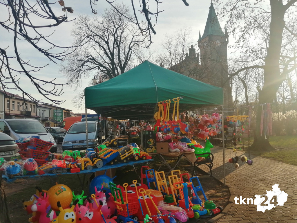 Tradycyjny odpust mikołajowy trwa w Końskich [fotorelacja]
