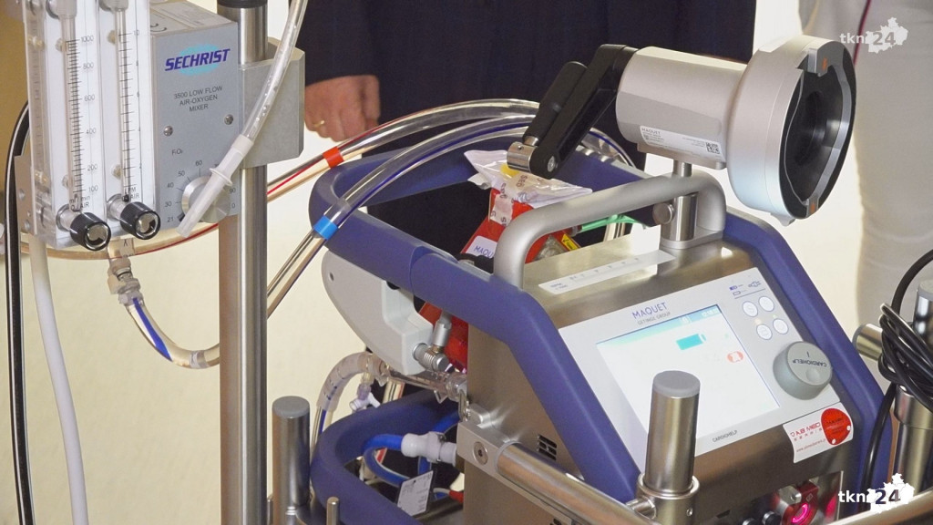Szpital otrzymał aparat do ECMO. To urządzenie zastępuje płuca i serce [wideo, zdjęcia]