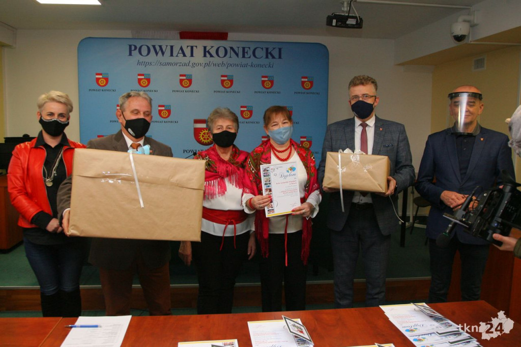 Starosta nagrodził koła gospodyń! Poznajcie zwycięzców powiatowego konkursu [wideo, zdjęcia]