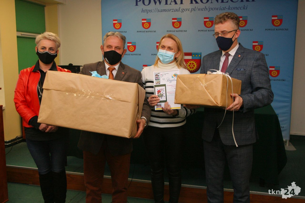 Starosta nagrodził koła gospodyń! Poznajcie zwycięzców powiatowego konkursu [wideo, zdjęcia]