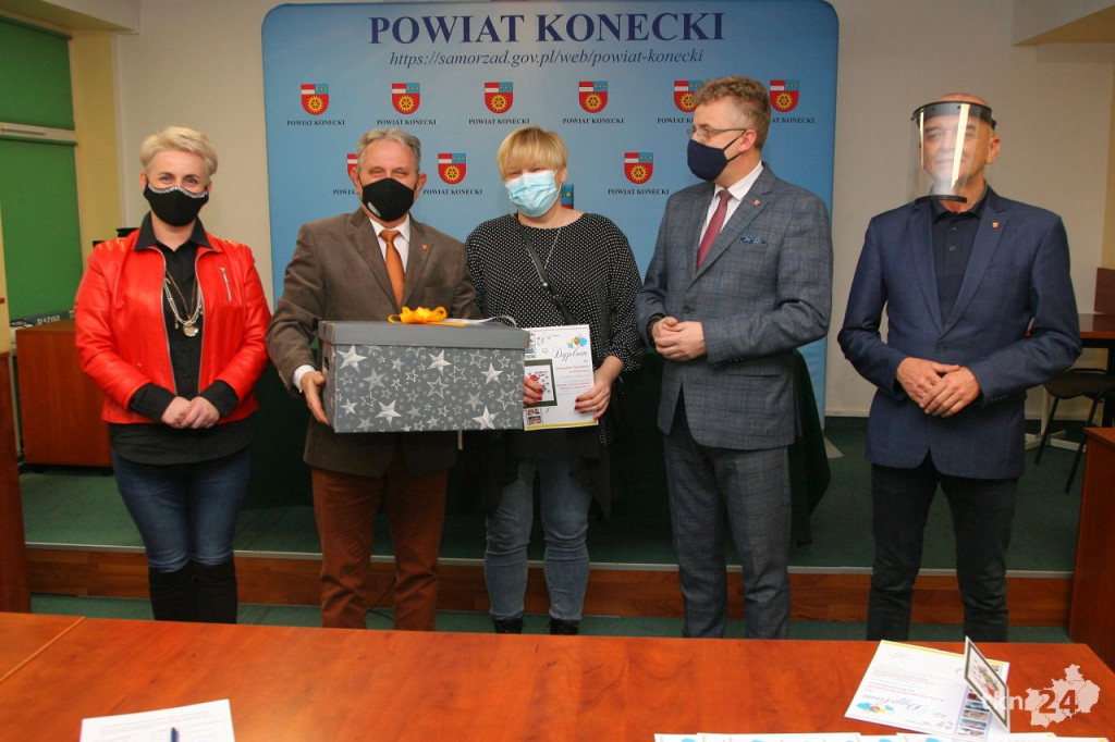 Starosta nagrodził koła gospodyń! Poznajcie zwycięzców powiatowego konkursu [wideo, zdjęcia]
