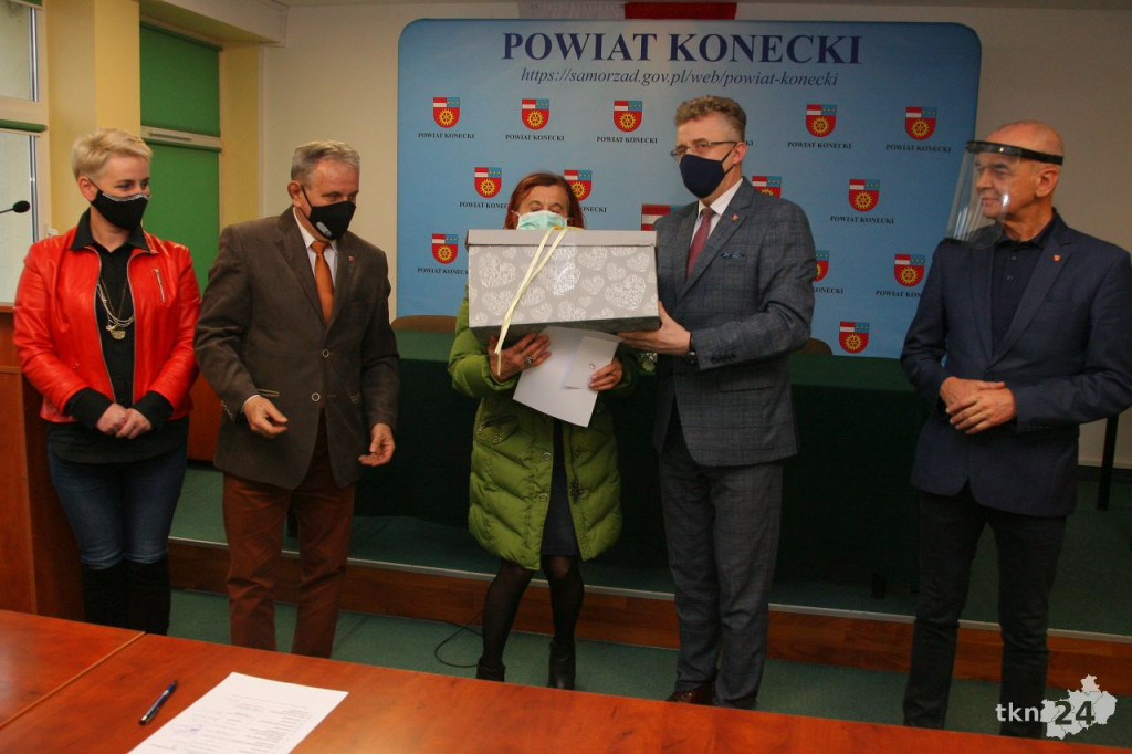 Starosta nagrodził koła gospodyń! Poznajcie zwycięzców powiatowego konkursu [wideo, zdjęcia]