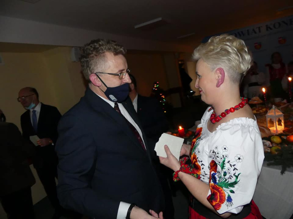 Wigilijne spotkanie w starostwie z Polonią w Rosji i ministrem Wawrzykiem [zdjęcia]