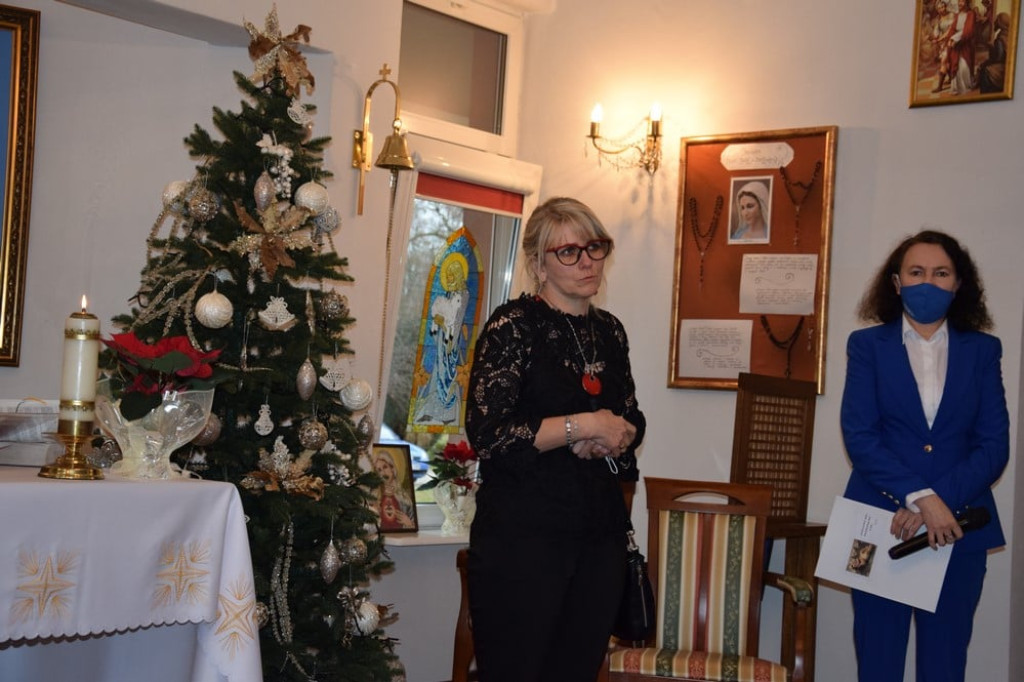 Spotkali się na kolędowaniu w Domu Pomocy Społecznej w Rudzie Pilczyckiej [zdjęcia]