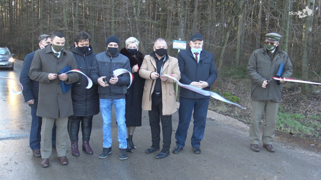 Otwarto drogę łączącą gminy Radoszyce i Łopuszno [wideo, zdjęcia]