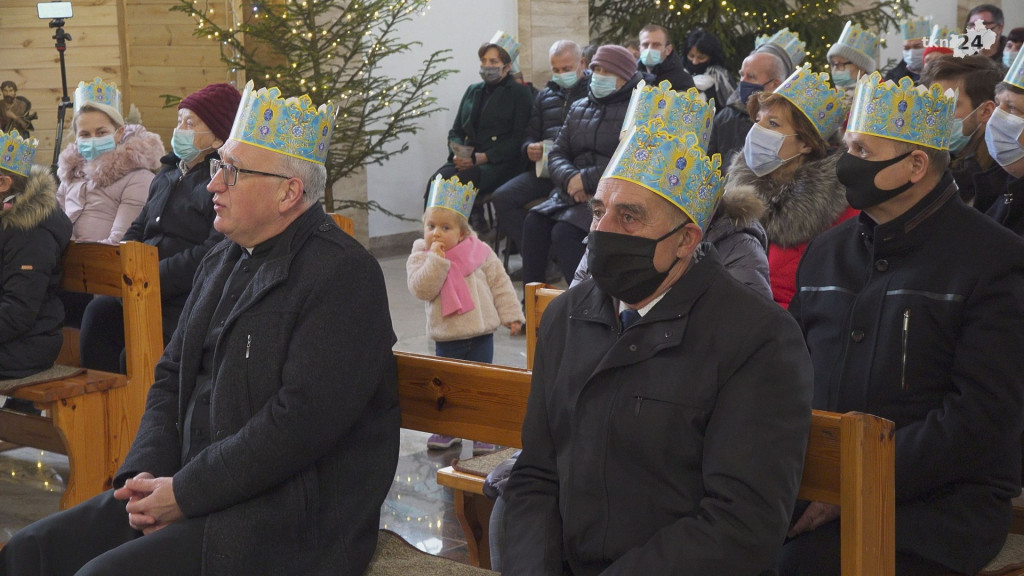 Trzej Królowie dotarli do dzieciątka. W Końskich z tej okazji kolędowano [wideo, zdjęcia]