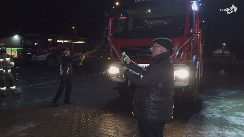 W Fałkowie radość! Jest nowy wóz! [wideo, zdjęcia]